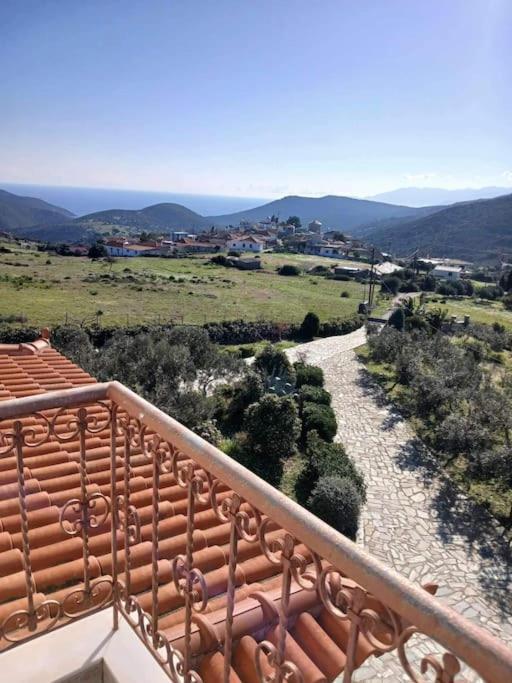 Παραθαλασσιο Σπιτι Στην Εξοχη Villa Tsakei Eksteriør billede