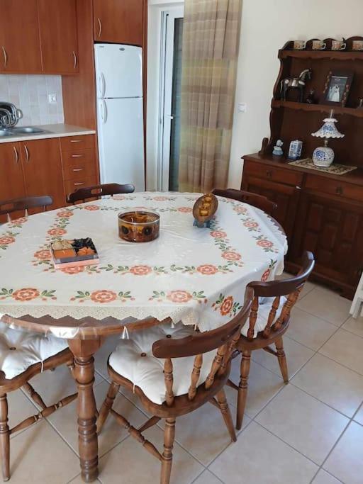 Παραθαλασσιο Σπιτι Στην Εξοχη Villa Tsakei Eksteriør billede